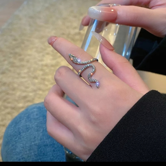 Rhinestone Snake Resizable Ring - Picture 2 of 6